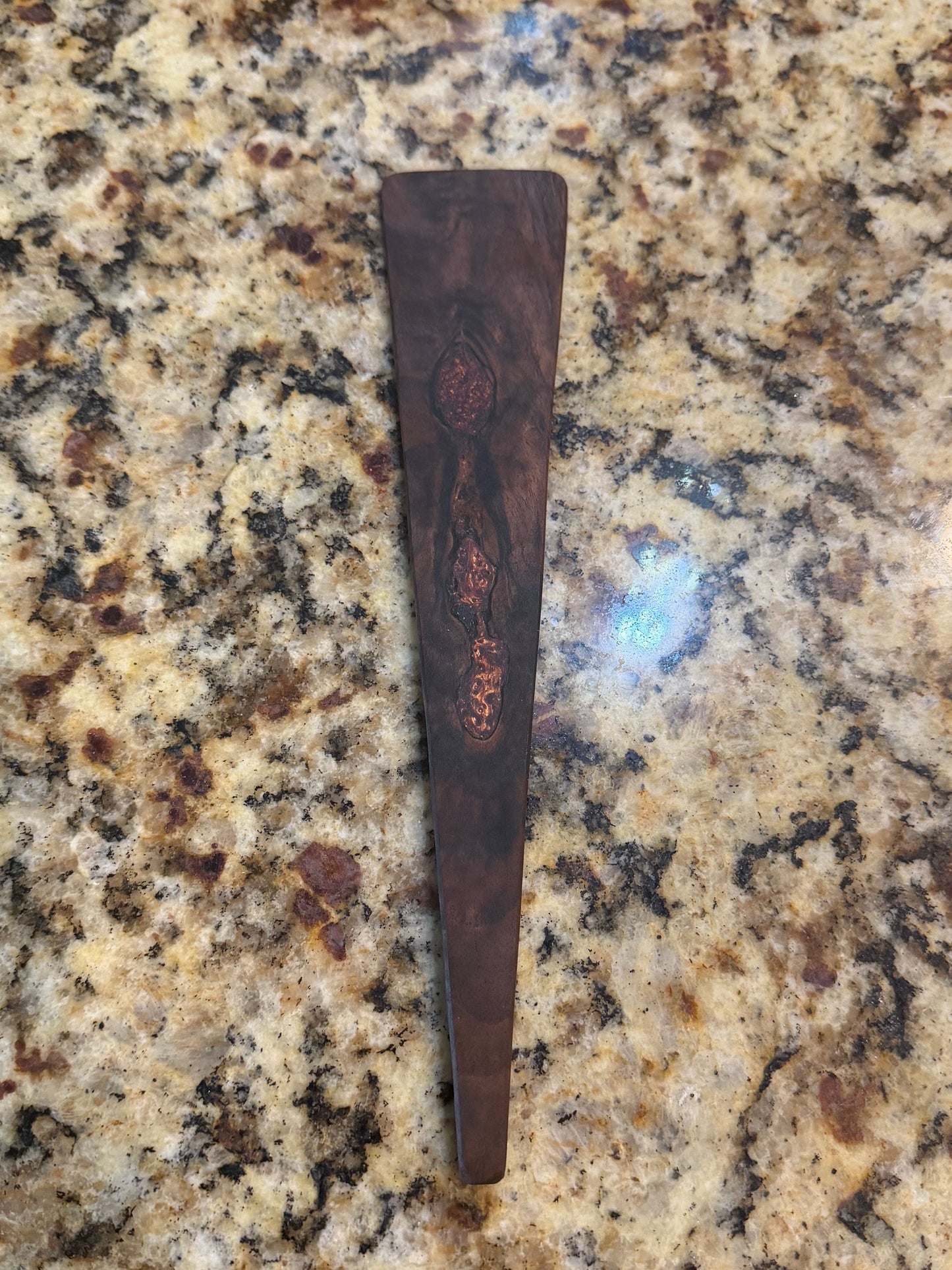 Handcrafted walnut spatula on kitchen counter
Solid walnut wooden spatula detail grain
Walnut spatula safe for non-stick cookware
Hardwood cooking utensil made from walnut